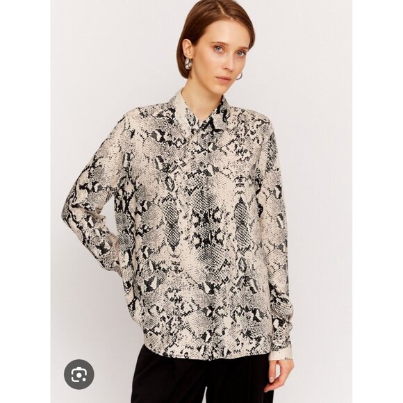 ROSE + OLIVE SNAKESKIN PRINT BLOUSE SIZE XL - Picture 1 of 12